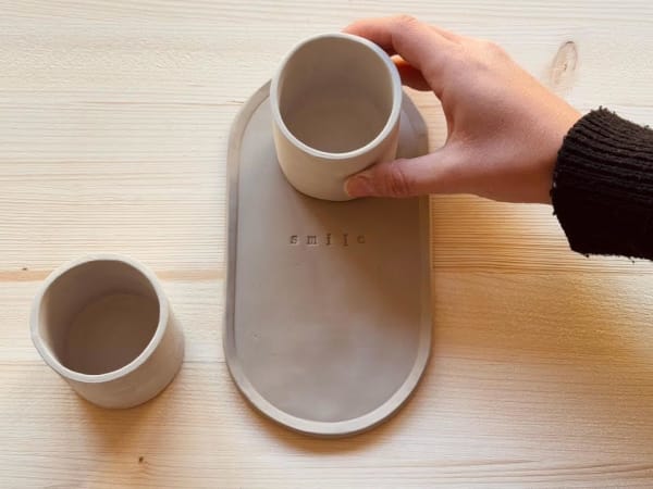 Atelier modelage duo de tasses et son assiette à Aix-en-Provence