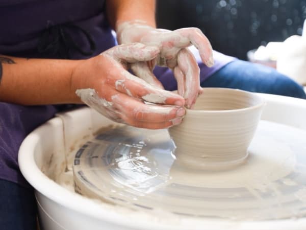 Atelier tournage en céramique à Chartres (28)