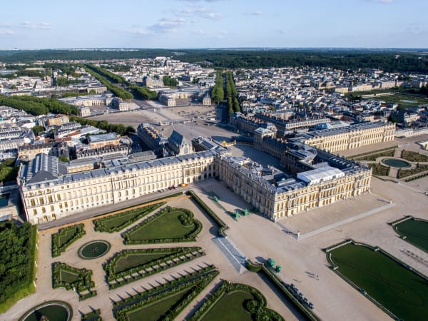 Team Building visite de Versailles & Paris en 2CV
