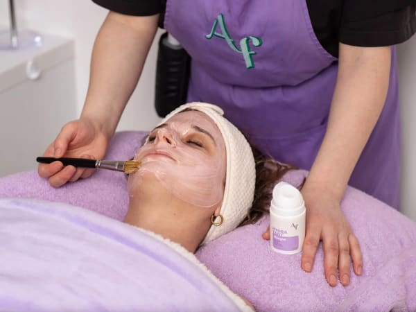 Facial treatments in Paris Goncourt