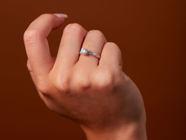 Creation of silver rings with zirconium oxide in Paris 8th distr