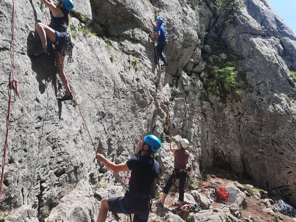 Group climbing lessons for adults near Annecy (74)