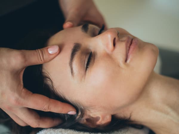 Soin du visage "l'éclat intense" à Noyal-sur-Vilaine (35)