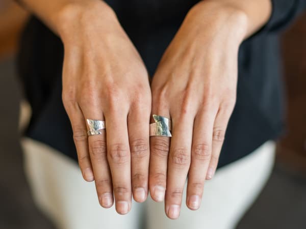 Silver ring workshop in Paris 18th district