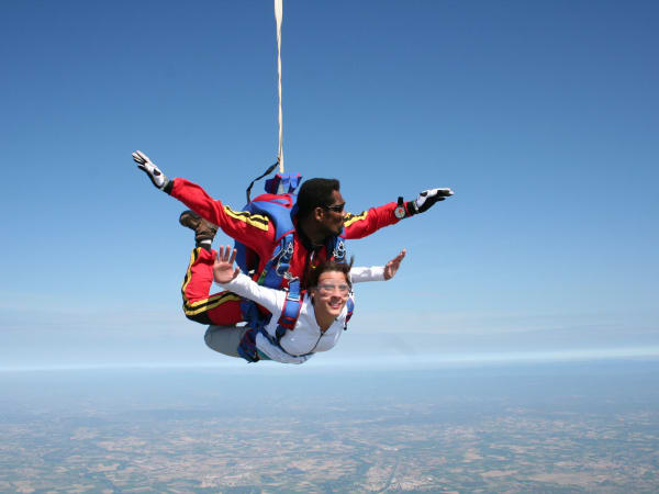 Saut en Parachute en tandem à Lons-le-Saunier (39)