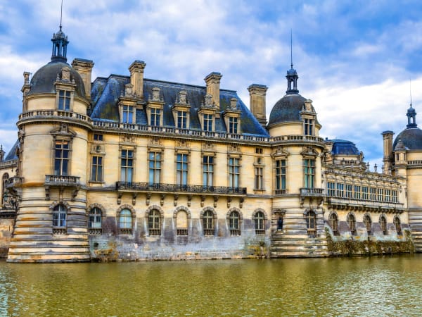 Classic car ride at the Château de Chantilly