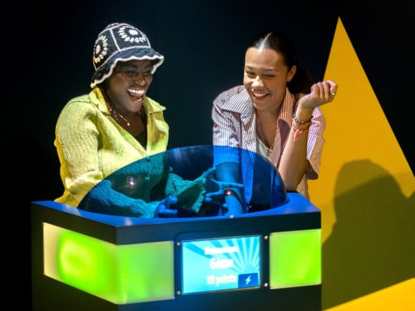 Quiz Room in Cannes (06)