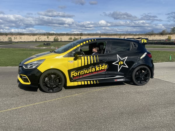 Stage Pilotage Enfant en Clio IV RS à Château-Gaillard (01)