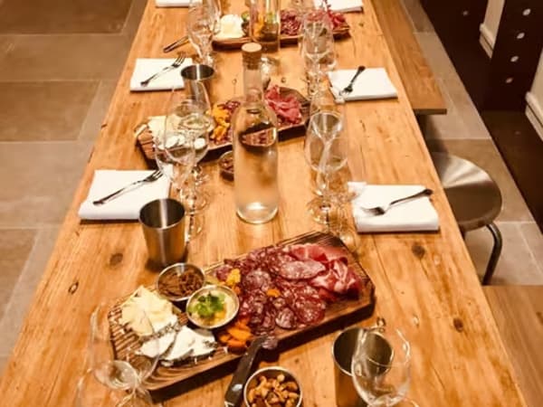 Wine tasting in the heart of the Cave, Paris 10th arrondissement