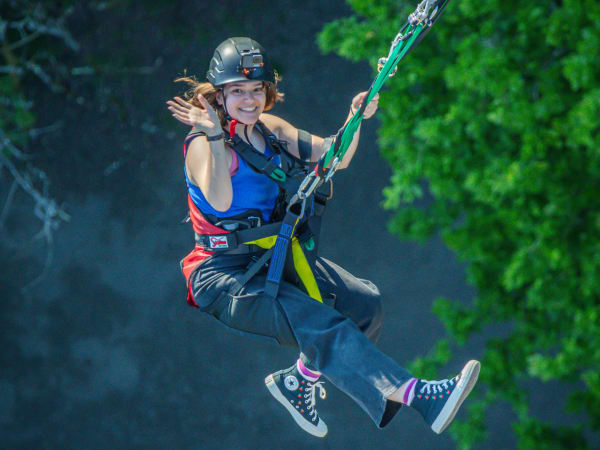 Saut pendulaire sur corde au Viaduc de la Souleuvre (14)