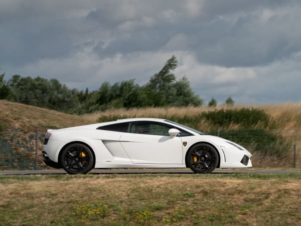 Experiencia de conducción del Lamborghini Gallardo para niños en