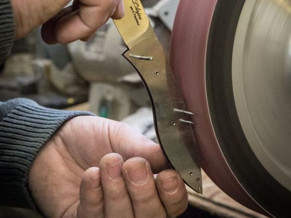 Atelier fabrication d'un couteau