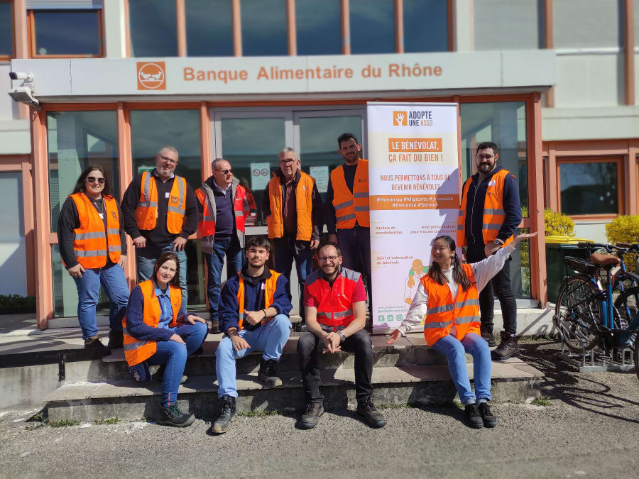 Team building en immersion dans des associations