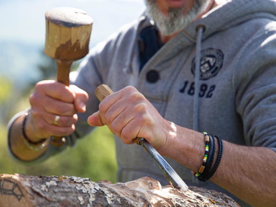 Schnuppertag zum Thema Holzschnitzen in Habère-Lullin (74)