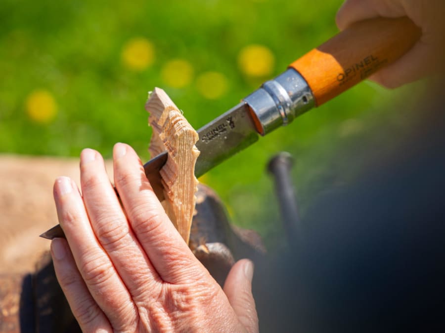 Schnuppertag zum Thema Holzschnitzen in Habère-Lullin (74)