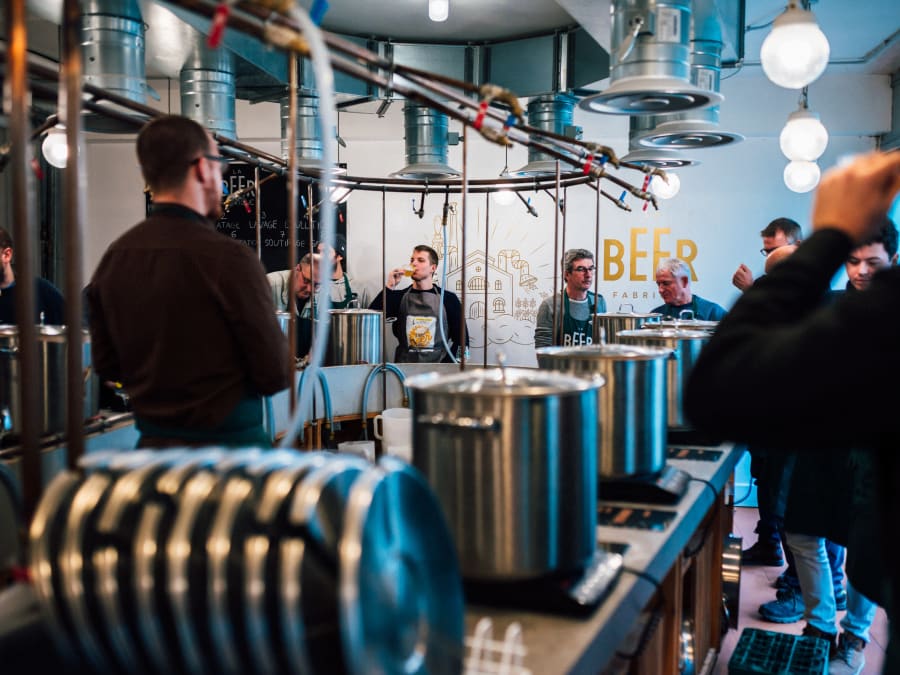 Team building fabrication et dégustation de boissons sans alcool à Paris 11ème