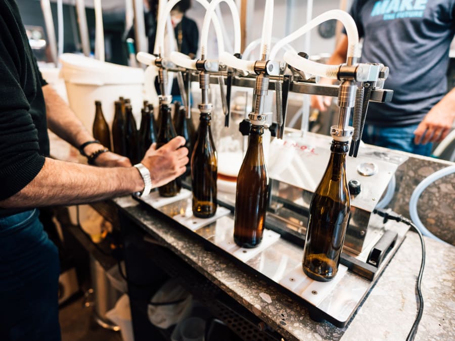 Non-Alcoholic Beverage Making and Tasting Workshop in Paris's 11th Arrondissement