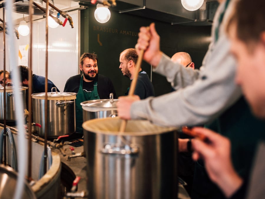Team building fabrication et dégustation de boissons sans alcool à Paris 11ème