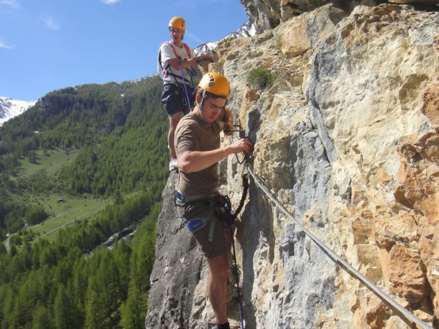 Via Ferrata Du Rocher D'arthouze À Orcières (05)