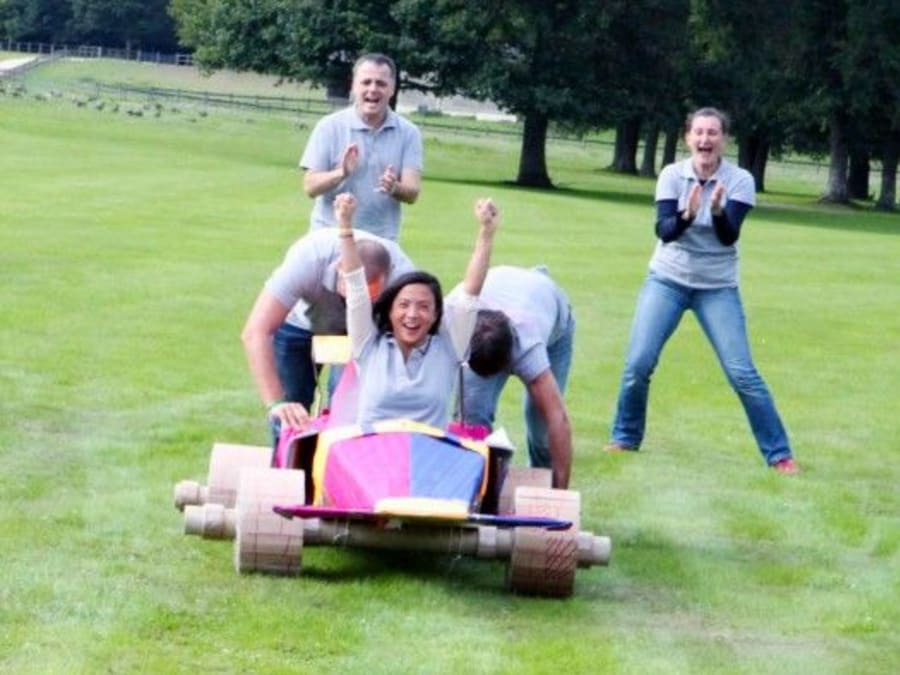 Team Building Construction et Course de Bolides en Carton
