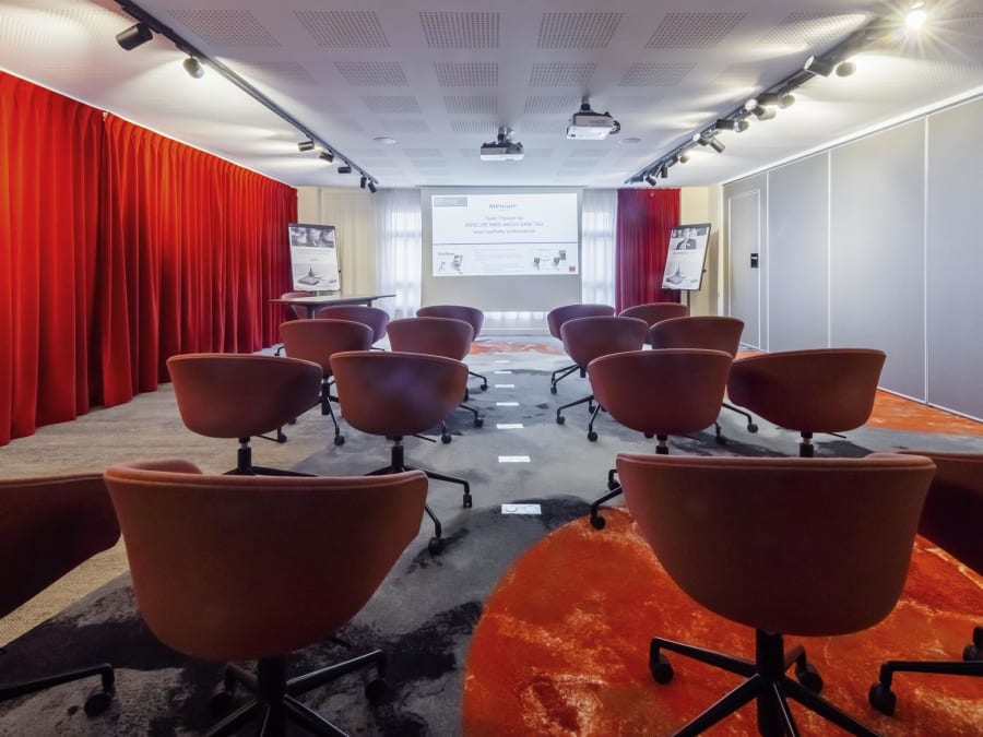 Mercure Massy Gare TGV **** (91)