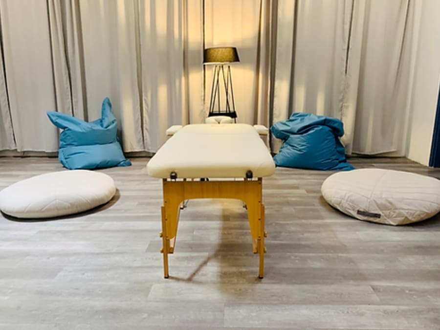 Californian massage in Clichy (92)