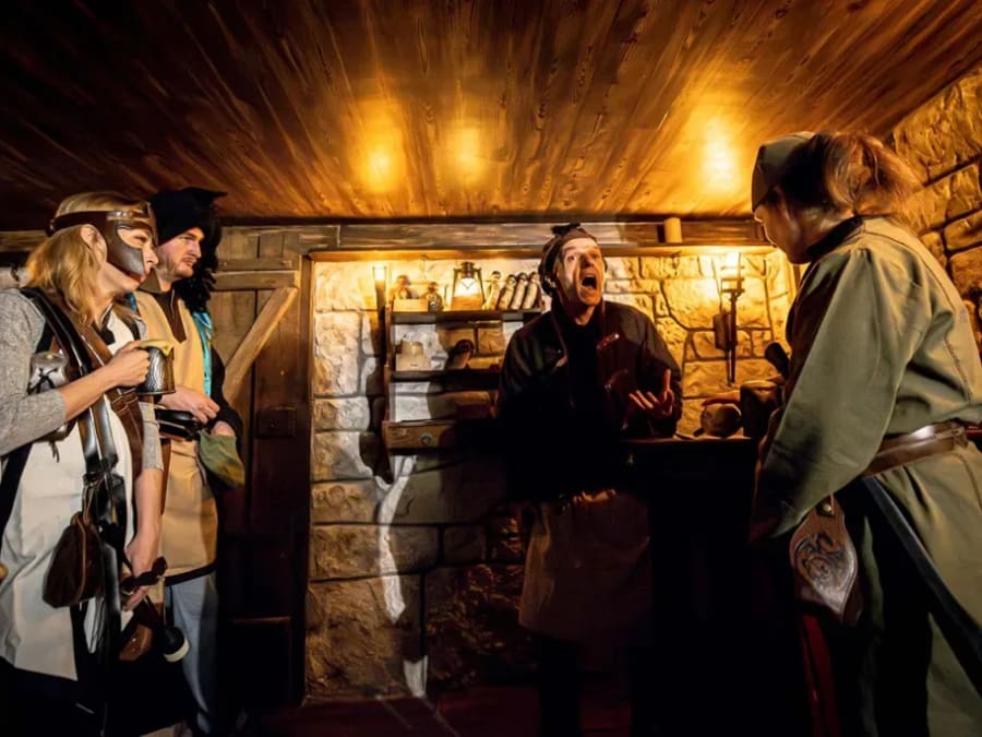 Immersive Escape Game "L'Aventure Fantastique" in Paris 20th dis