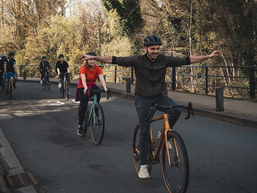 Team Building "Paris Vélo Gravel Tour" 