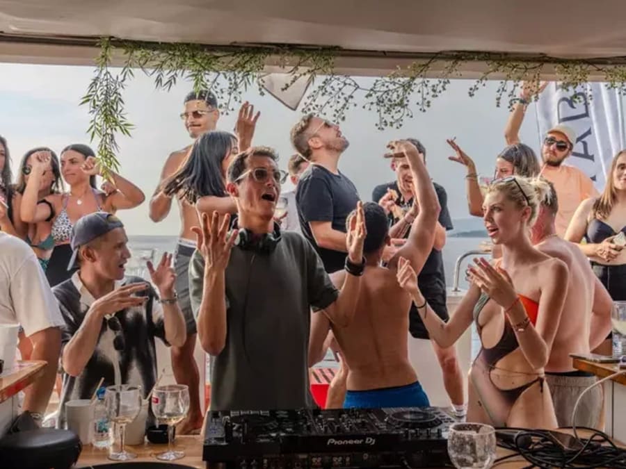 Boat Party sur un catamaran au départ d'Ajaccio (20)