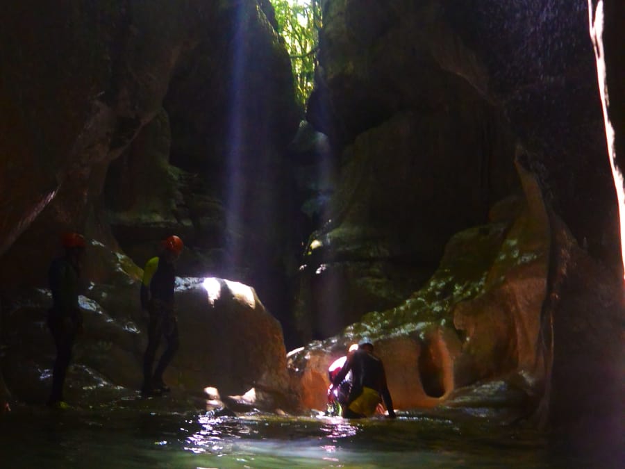 Barranquismo desde Artemare en el cañón de Groin (01)