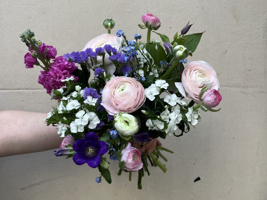 Bouquet creation workshop in Paris 20th arrondissement