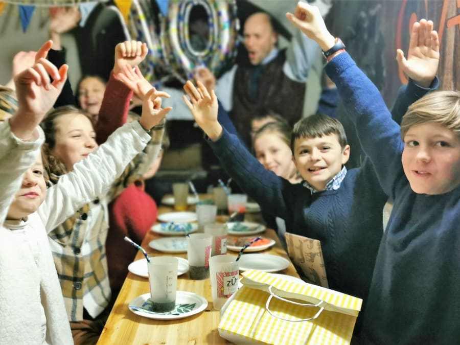 Anniversaire escape game "Detectives Juniors" 7-14 ans à Clichy 