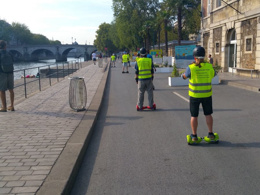 Paseo en hoverboard por París