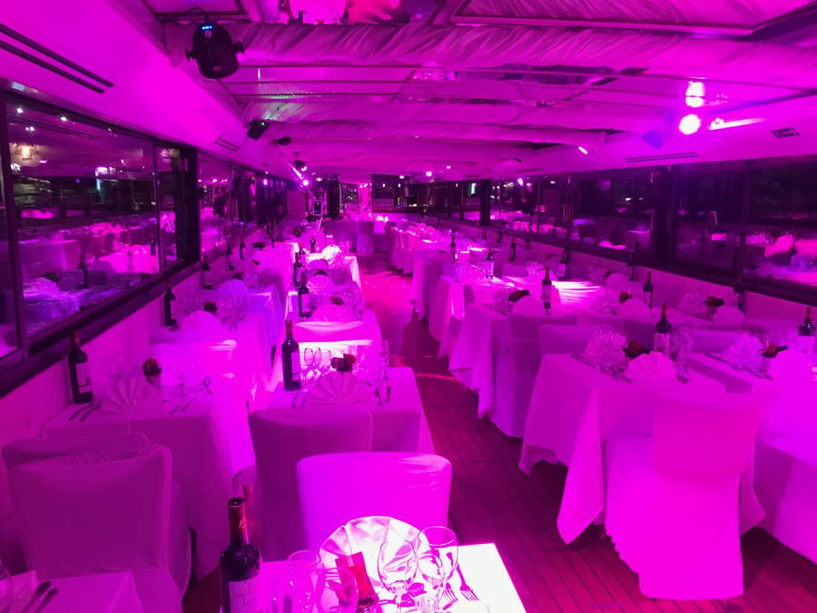 Dîner croisière Jour de l’An sur la Seine à Paris 15ème