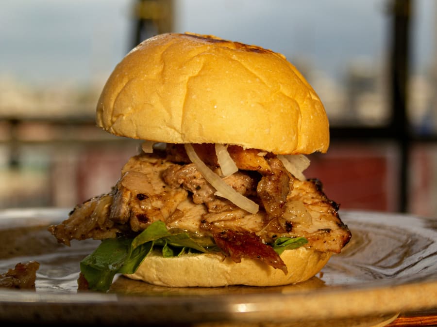 Taller de cocina cubana y comida en el distrito 8 de París