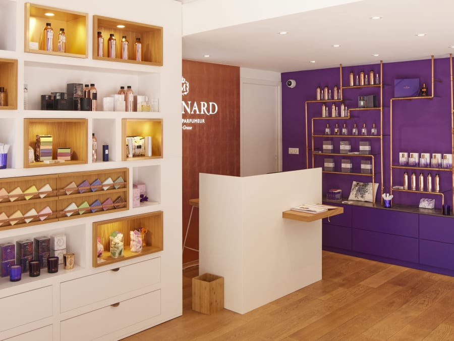 Atelier premium création de parfum à Cannes (06)