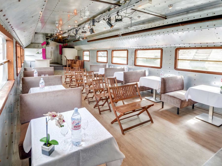 Péniche "La Baleine Blanche" à Paris 13ème