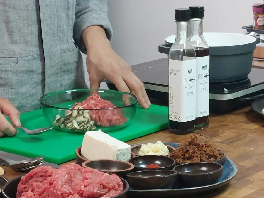 Introduction to Korean cuisine in Paris 13th arrondissement