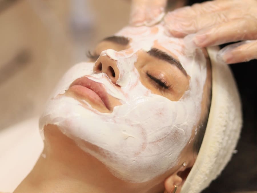 Tratamiento facial en Ozoz-le-Repos (77)