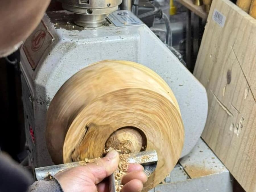 Houtdraaiatelier in Inzinzac-Lochrist (56)
