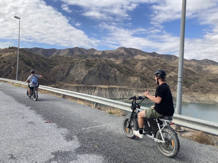 E-FAT-Fahrradverleih für 4 Stunden: Trails und Ausblicke auf Málaga
