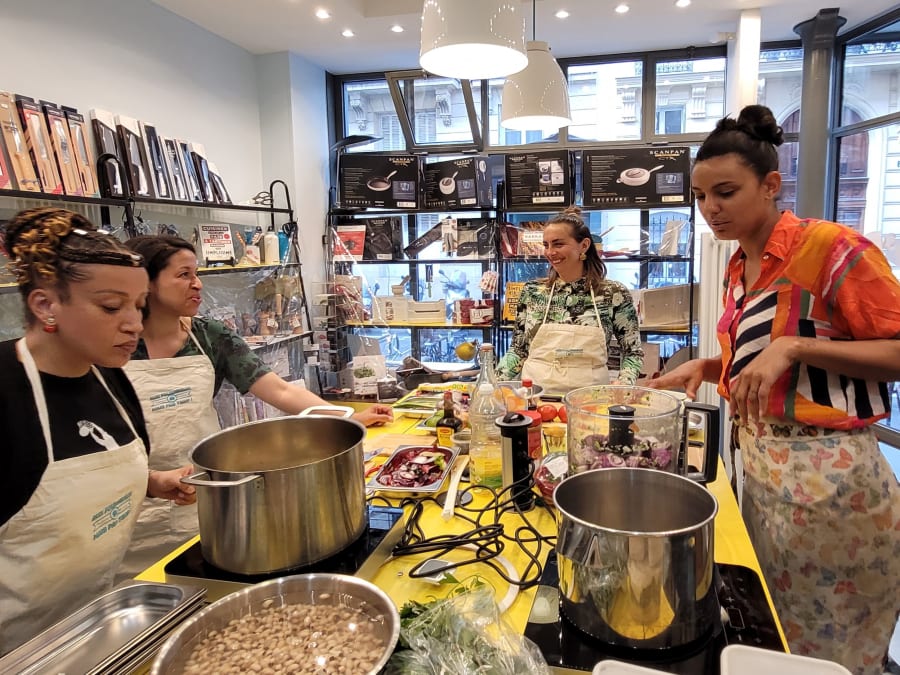 Atelier de Cuisine privatisé EVG & EVJF à Paris 11ème