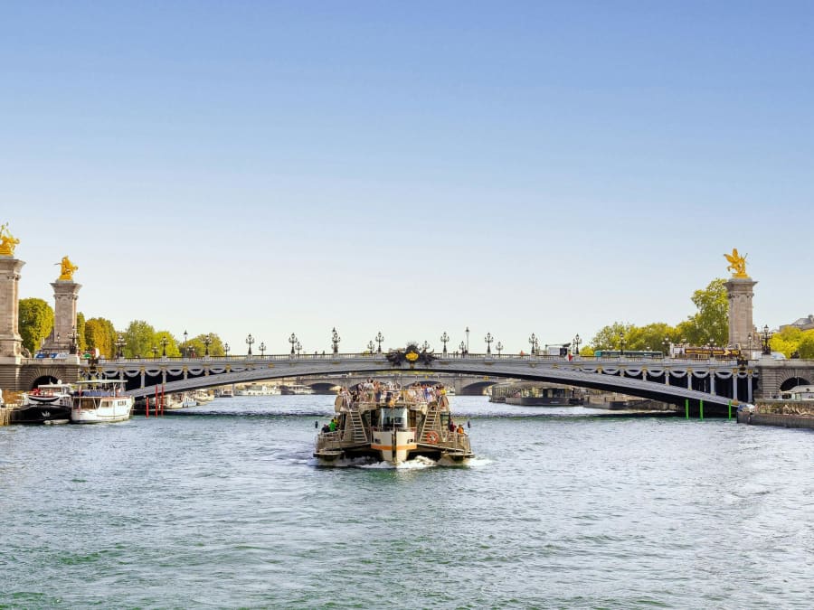 Croisière promenade sur la Seine par les Bateaux Parisiens