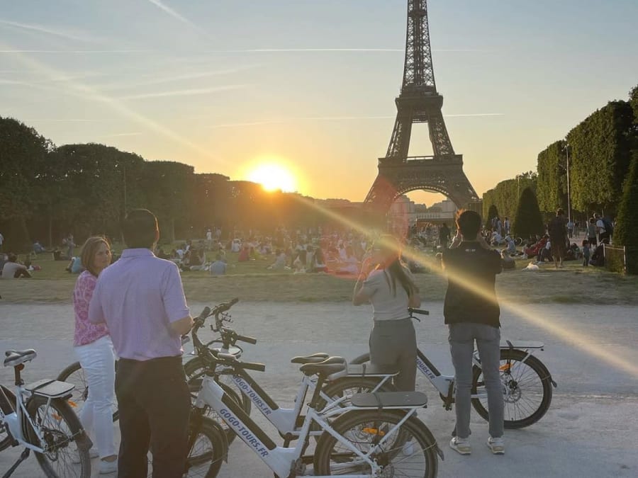 Paseo guiado en bicicleta eléctrica por París (75)
