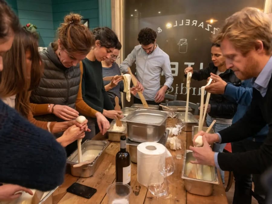 Mozzarella and Burrata production workshop in Bordeaux (33)