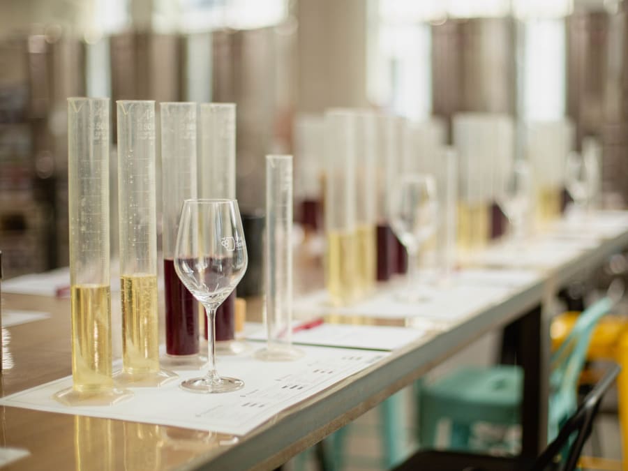 Wine blending workshop in Lyon 6th district