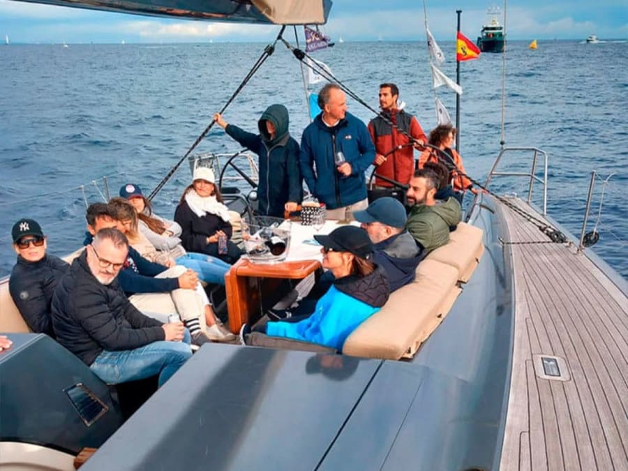 Private sailing cruise in the Bay of Barcelona