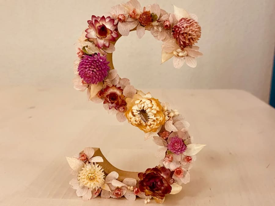 Team Building Atelier lettre fleurie à Strasbourg (67)