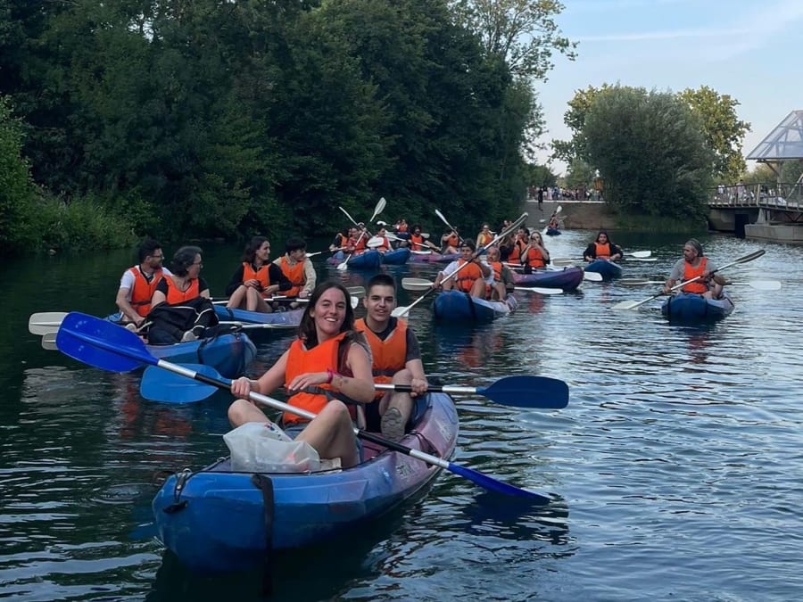 Team Building balade en canoë à Poitiers (86)