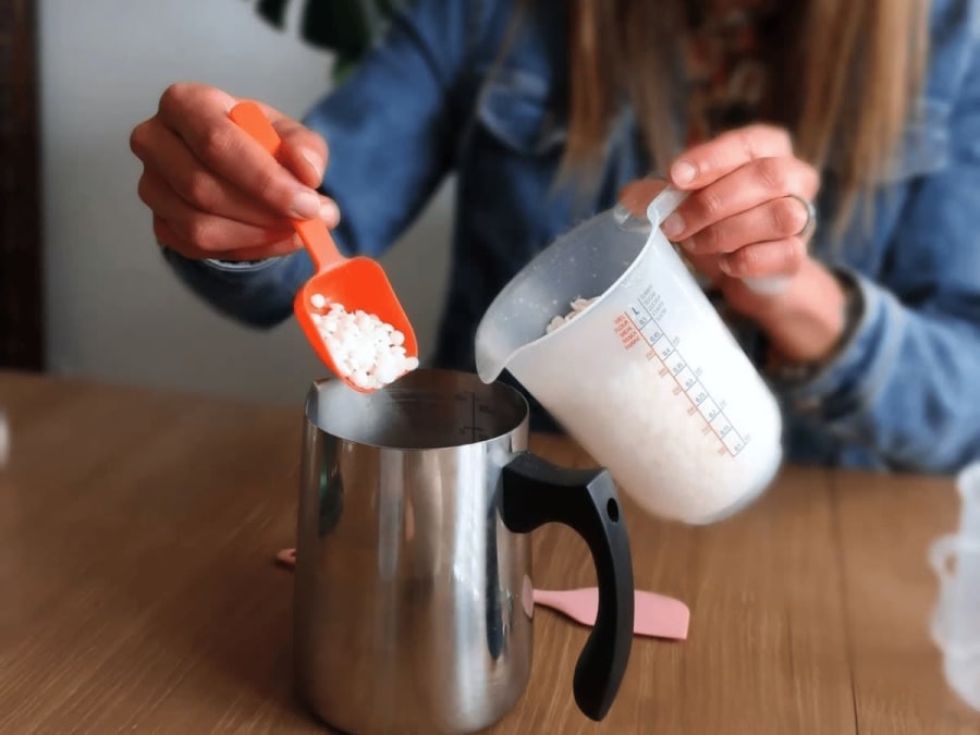 Atelier bougie et fleurs séchées rituel à Annecy (74)